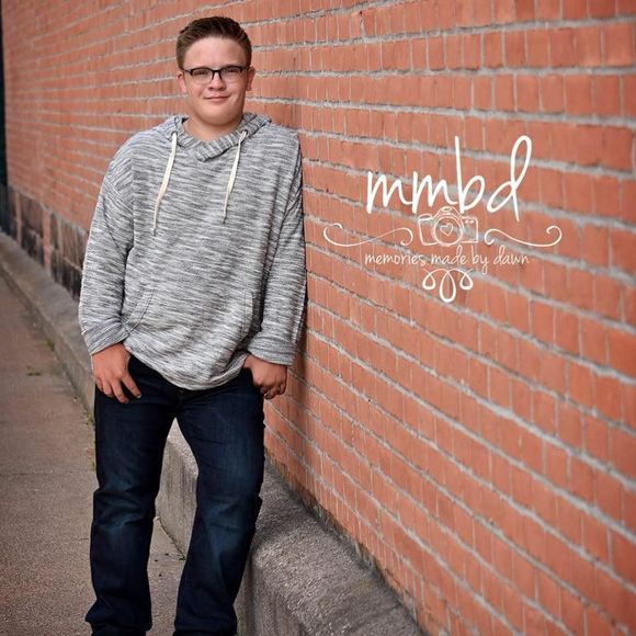 Meet your Posher, Brogen - Picture 1 of 1